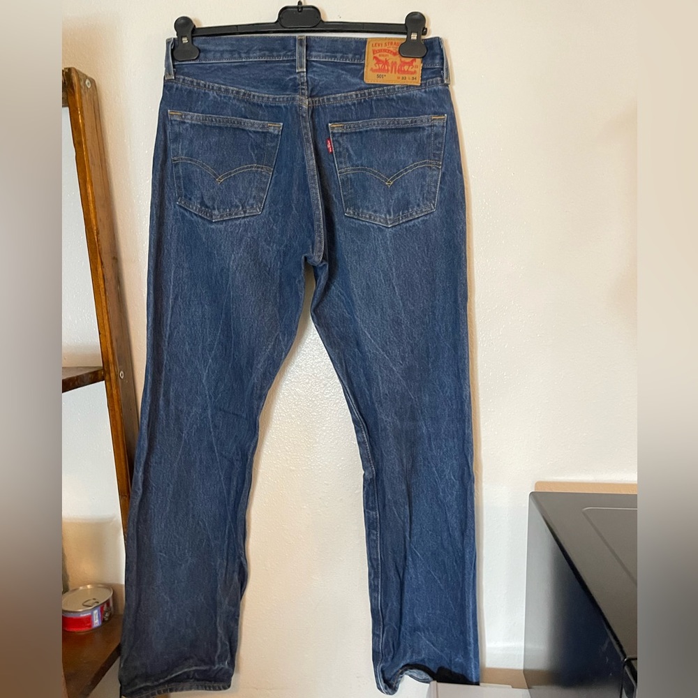 Levi 501 Shrink to Fit Button Fly 33 x 34